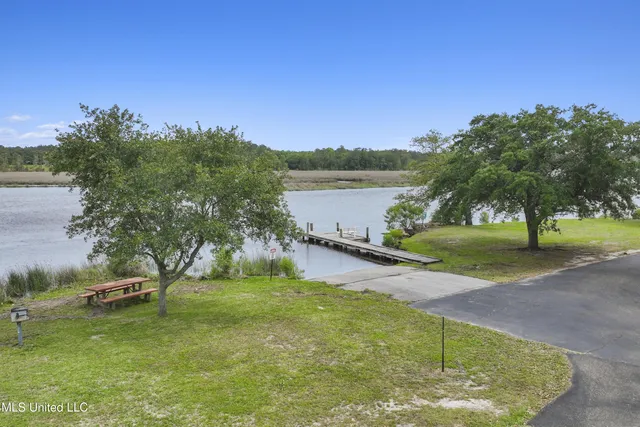 $1,100 | 3230 Cumberland Road, Unit 31, Ocean Springs, MS 39564