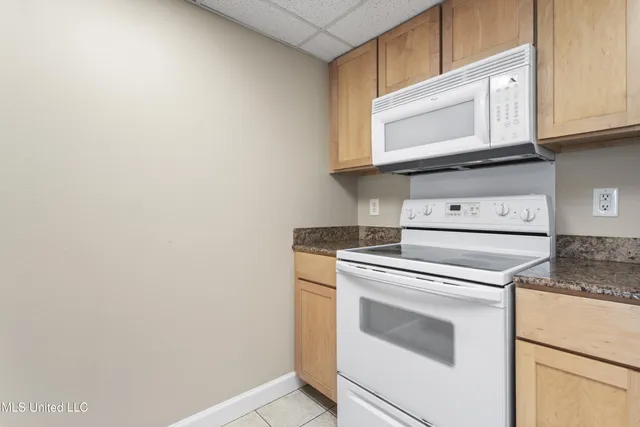 $1,100 | 3230 Cumberland Road, Unit 31, Ocean Springs, MS 39564