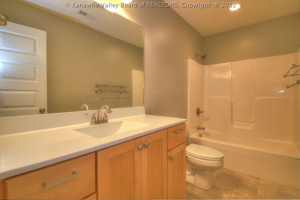 200 Hyde Park Road Winfield, WV 25213 - Photo 29 of 32 Gallery Image 29