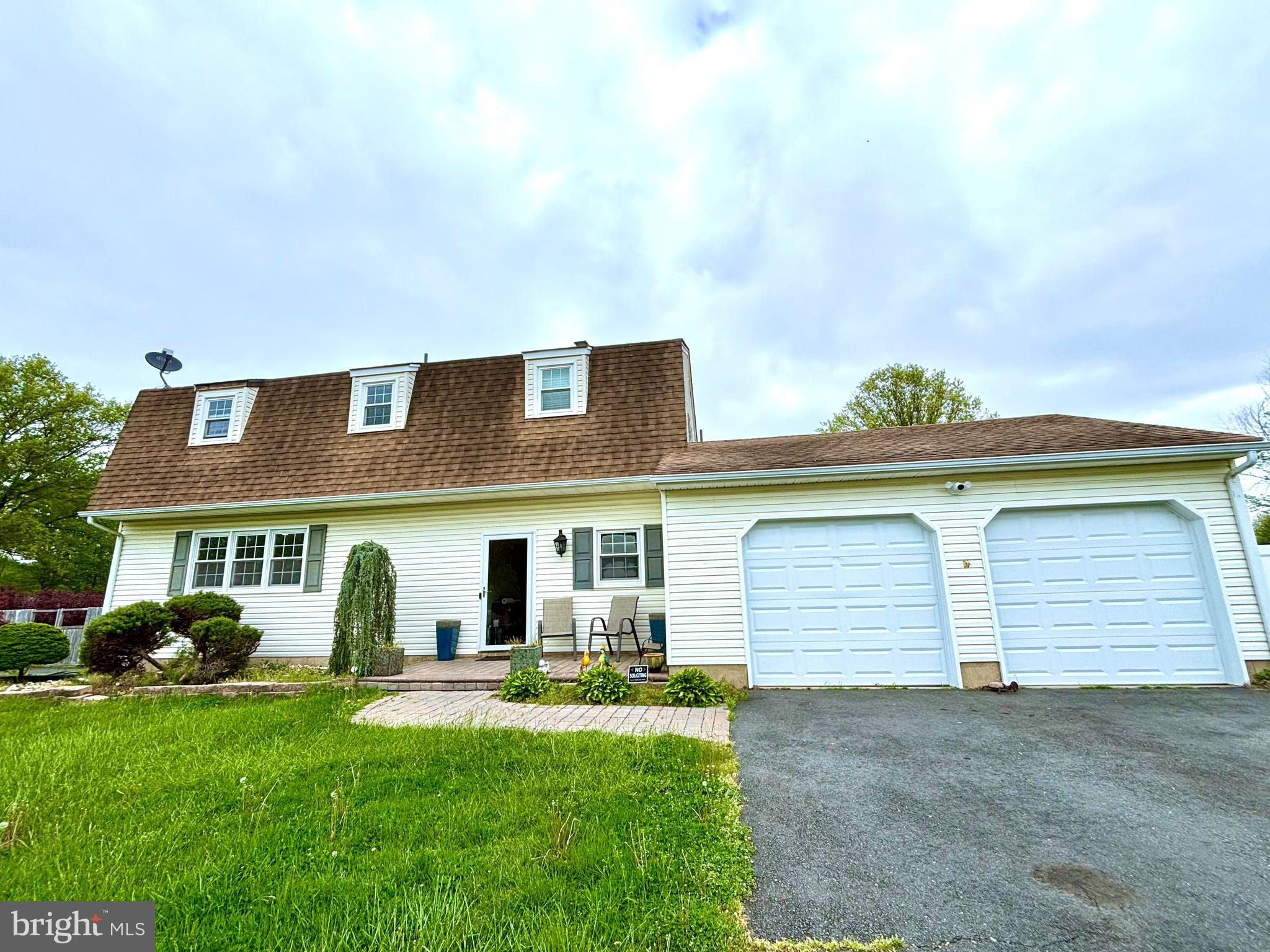 550 Flock Road Hamilton, NJ 08690 - Photo 3 of 32 Front Elevation of Home