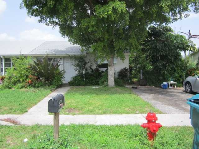 3031 Grove Road Boynton Beach, FL 33435 - Photo 1 of 2 Primary Photo