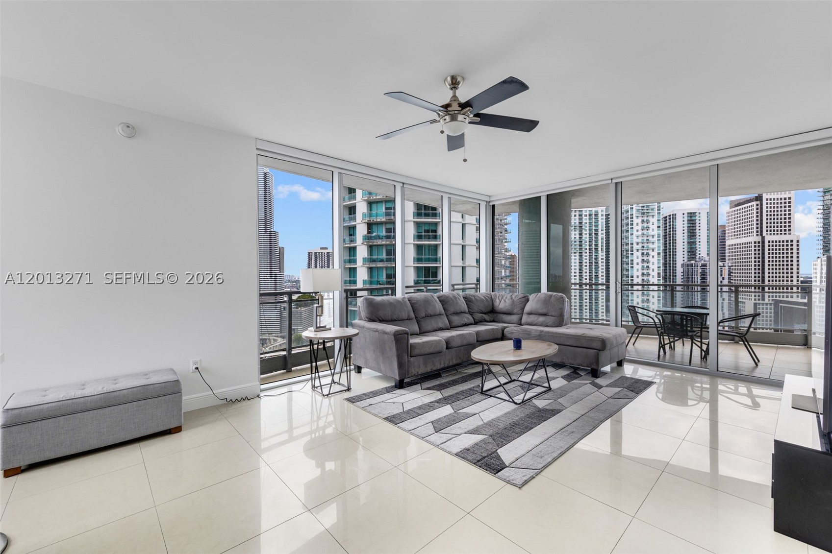 90 Southwest 3rd Street, Unit 2504 Miami, FL 33130 - Photo 8 of 69 Gallery Image 8