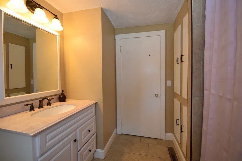 352 Springfield Street Wilbraham, MA 01095 - Photo 19 of 23 Gallery Image 19