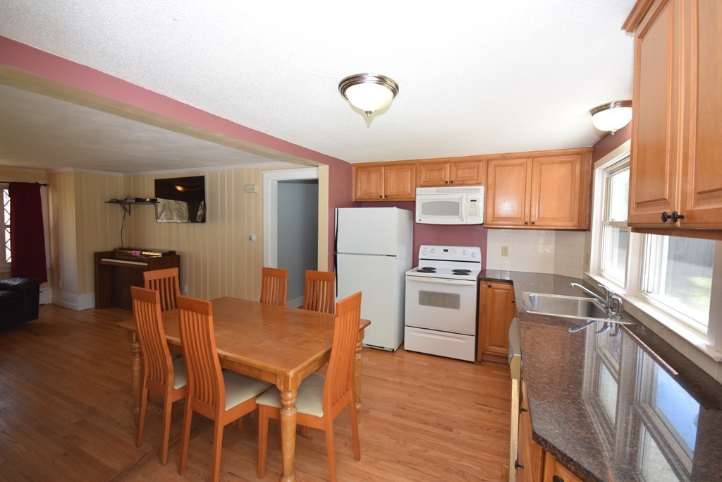 352 Springfield Street Wilbraham, MA 01095 - Photo 10 of 23 Gallery Image 10
