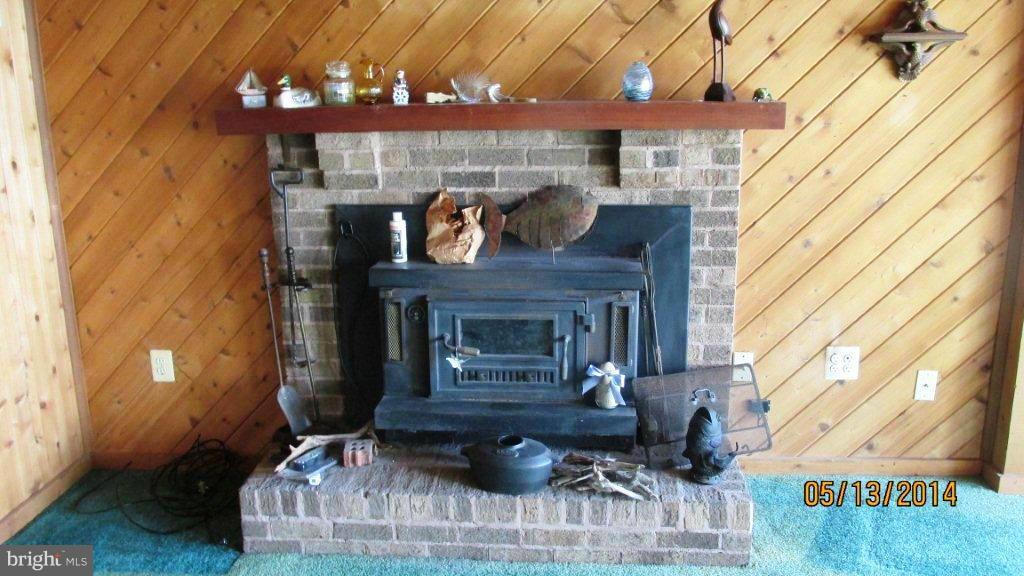 18269 River Road Tall Timbers, MD 20690 - Photo 4 of 21 Living Room