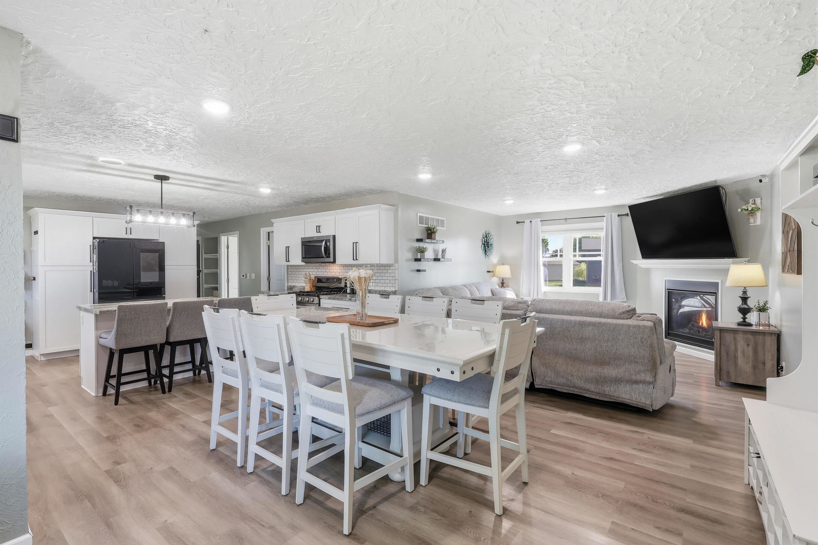 320 Valley Ridge Drive Blue Grass, IA 52726 - Photo 4 of 41