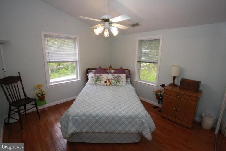 11820 Marmary Road Gaithersburg, MD 20878 - Photo 6 of 18 Bedroom #3