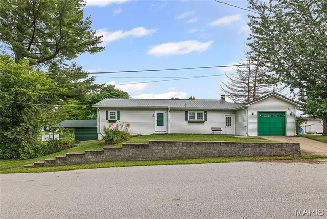 $115,000 | 607 Mulberry Street, Godfrey, IL 62035