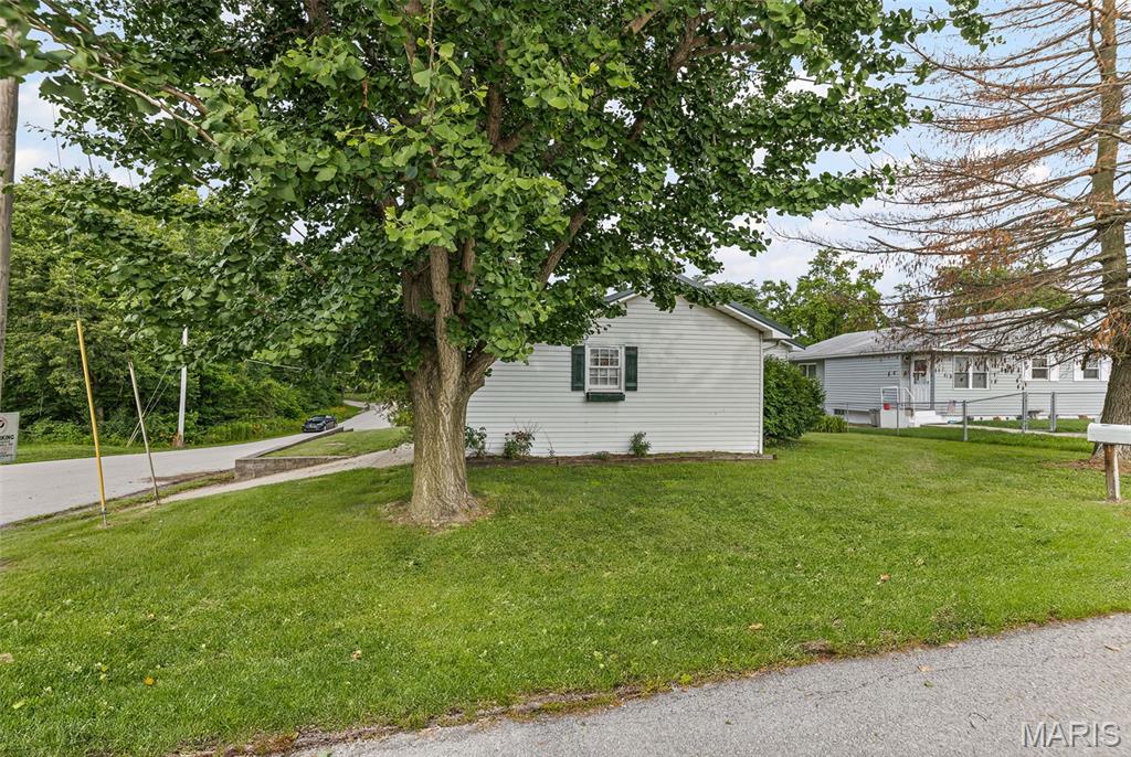 607 Mulberry Street Godfrey, IL 62035 - Photo 7 of 26