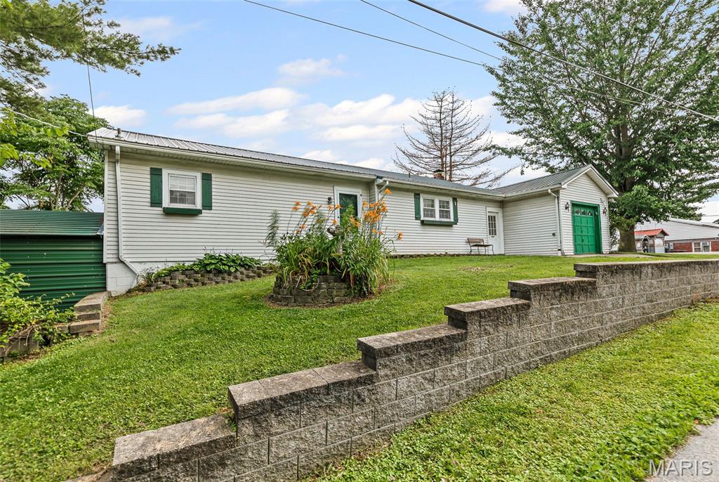 607 Mulberry Street Godfrey, IL 62035 - Photo 8 of 26