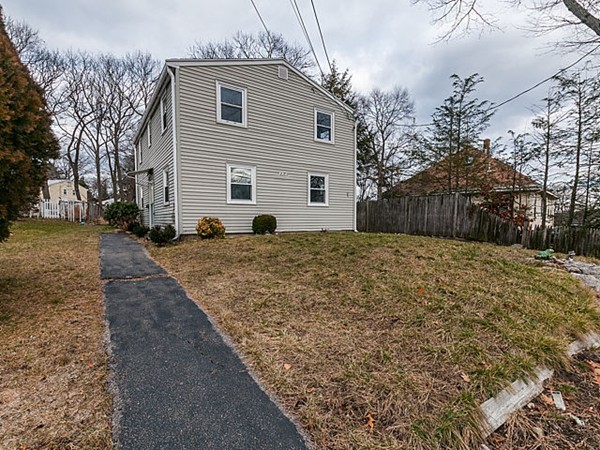 11 Fresno Road Dedham, MA 02026 - Photo 24 of 29 Gallery Image 24
