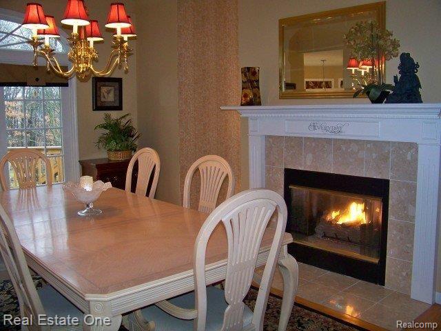 11130 Ridge View Trail Fenton, MI 48430 - Photo 10 of 25 Dining Room