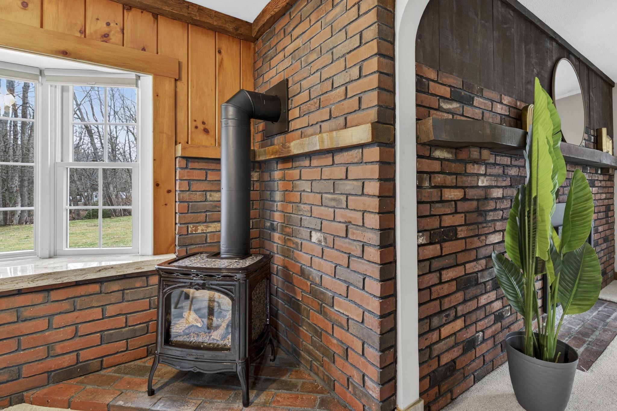405 North River Road Epping, NH 03042 - Photo 12 of 45