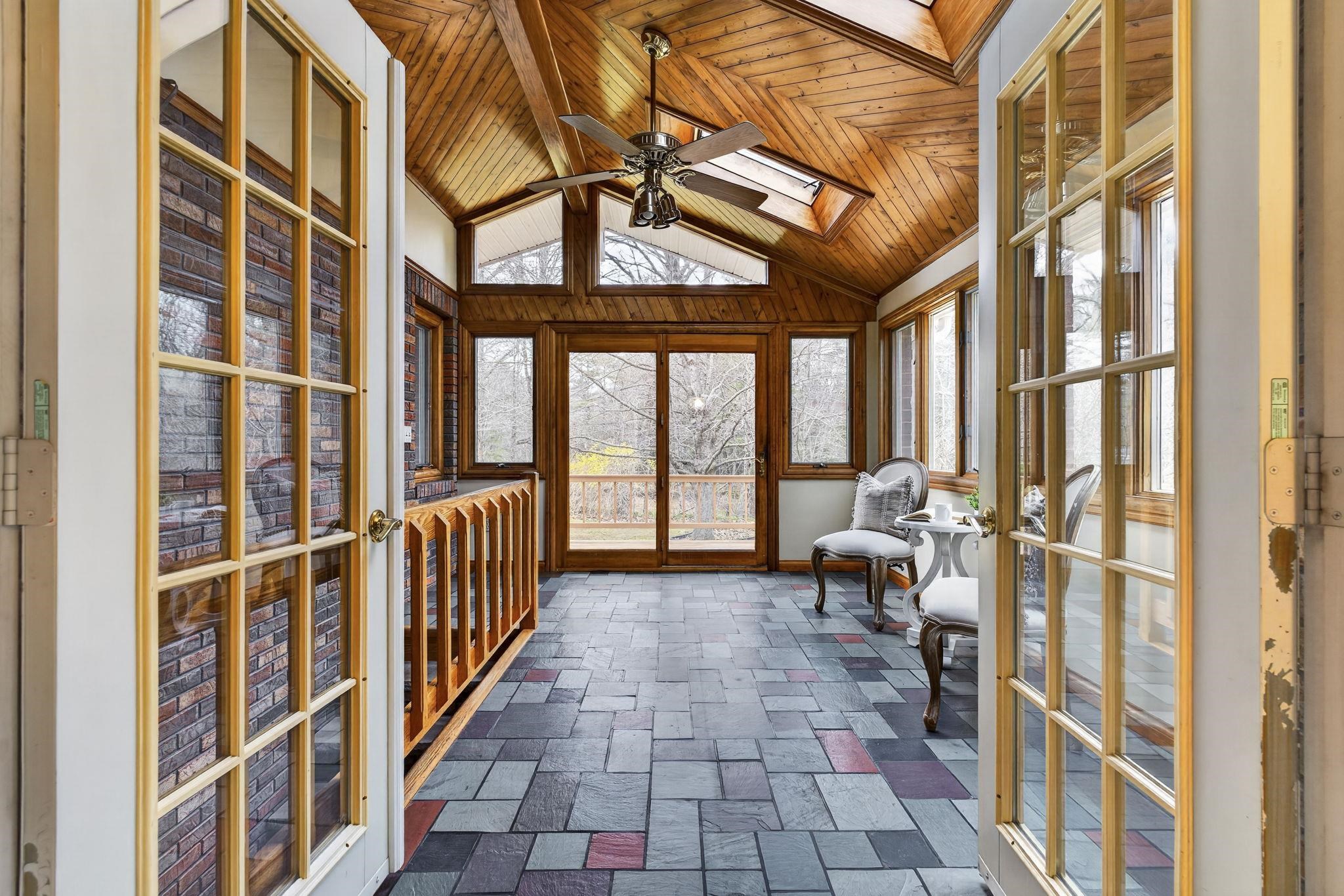 405 North River Road Epping, NH 03042 - Photo 2 of 45