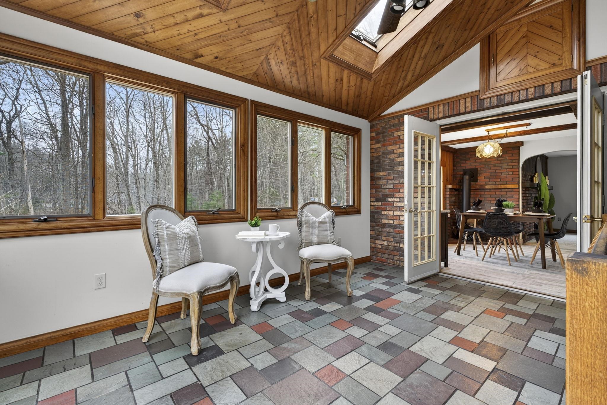 405 North River Road Epping, NH 03042 - Photo 4 of 45