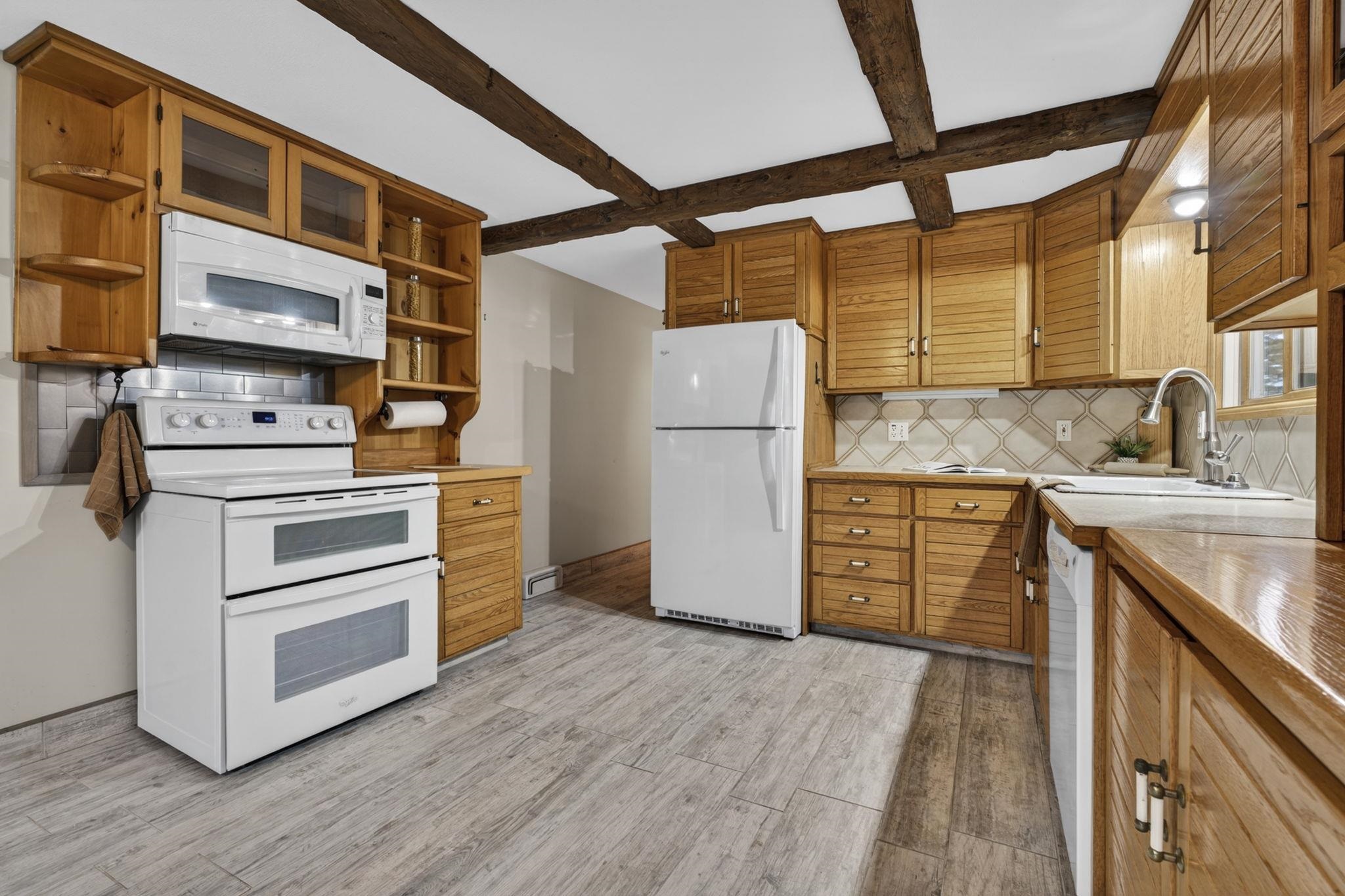 405 North River Road Epping, NH 03042 - Photo 8 of 45