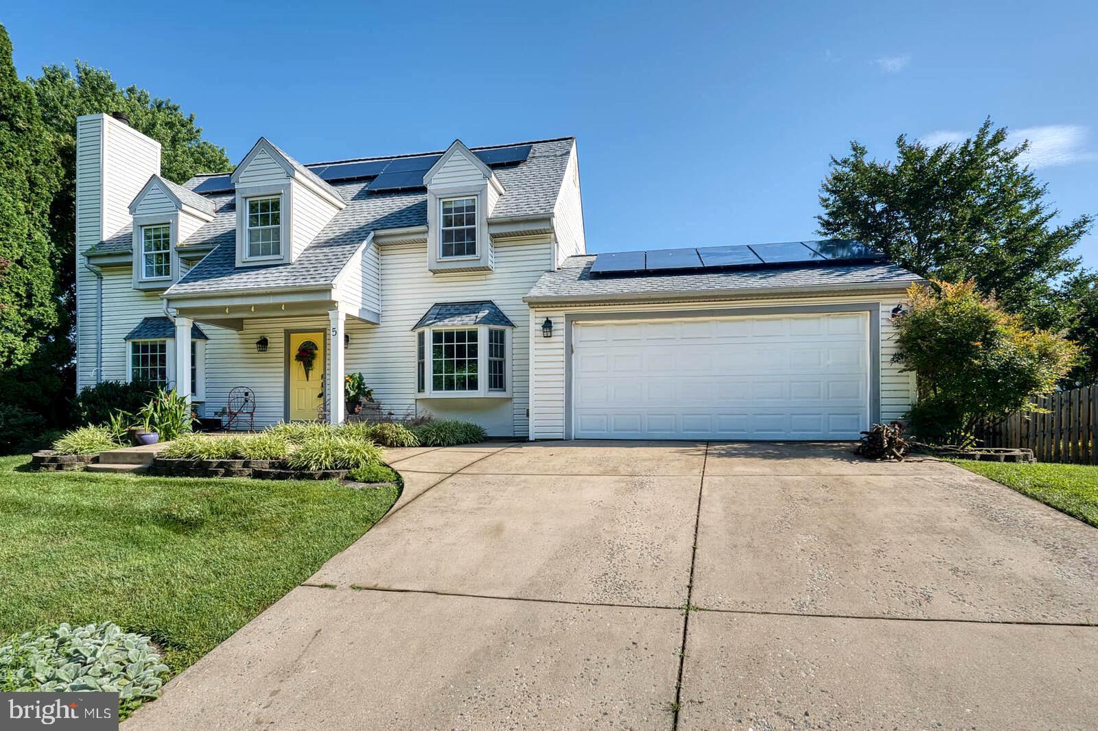 5 Monitor Court Olney, MD 20832 - Photo 2 of 59 2