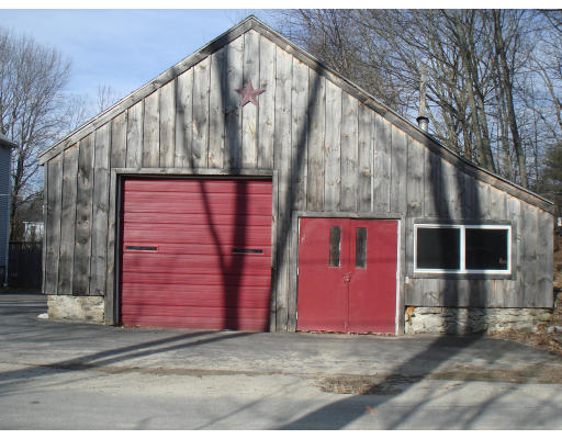 21 Carpenter Road Dudley, MA 01571 - Photo 4 of 4 Gallery Image 4