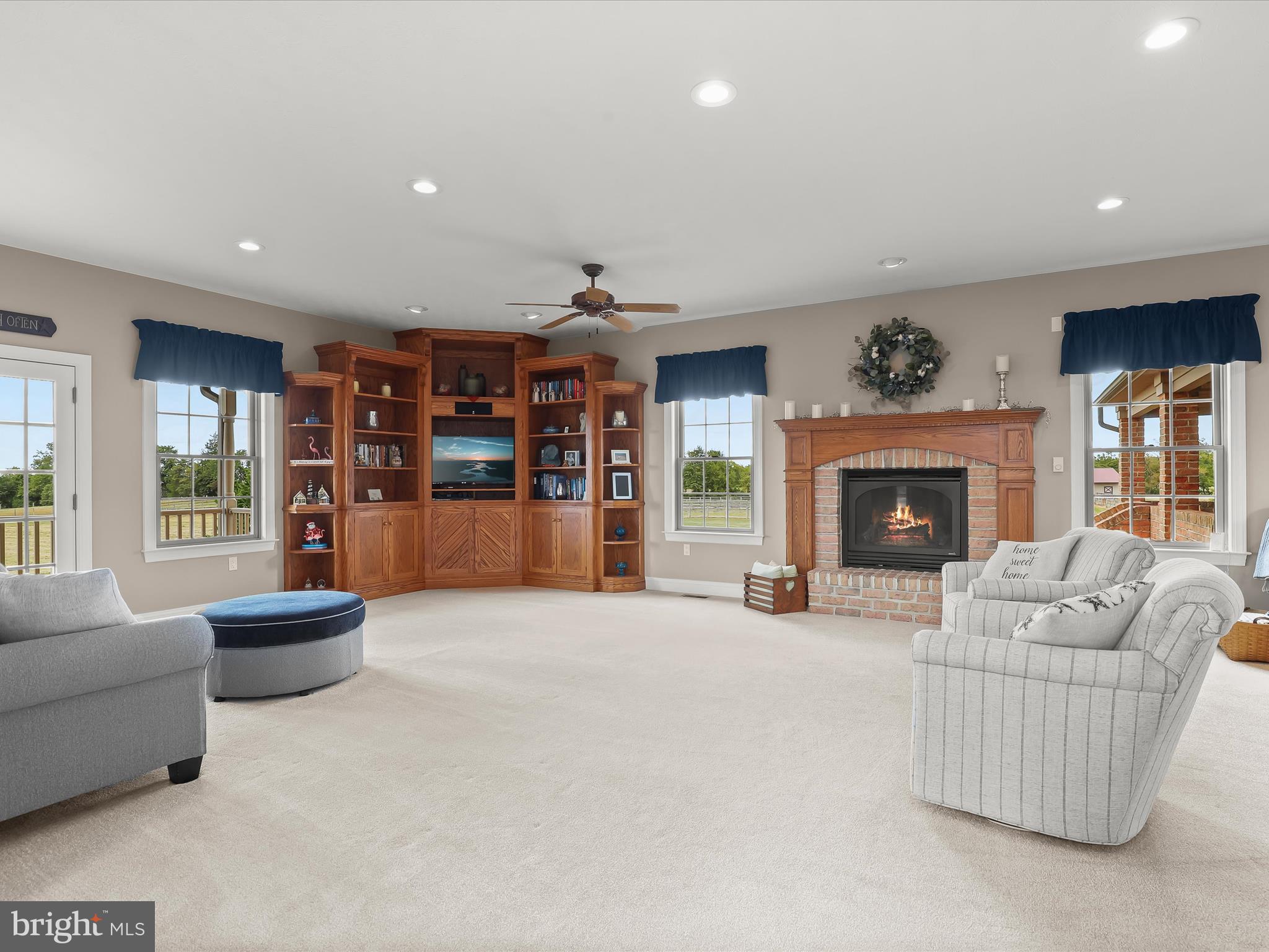 3659 Hyser Road Taneytown, MD 21787 - Photo 24 of 128 Living Room