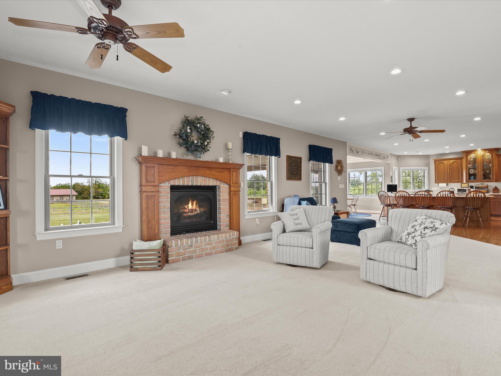 3659 Hyser Road Taneytown, MD 21787 - Photo 26 of 128 Living Room