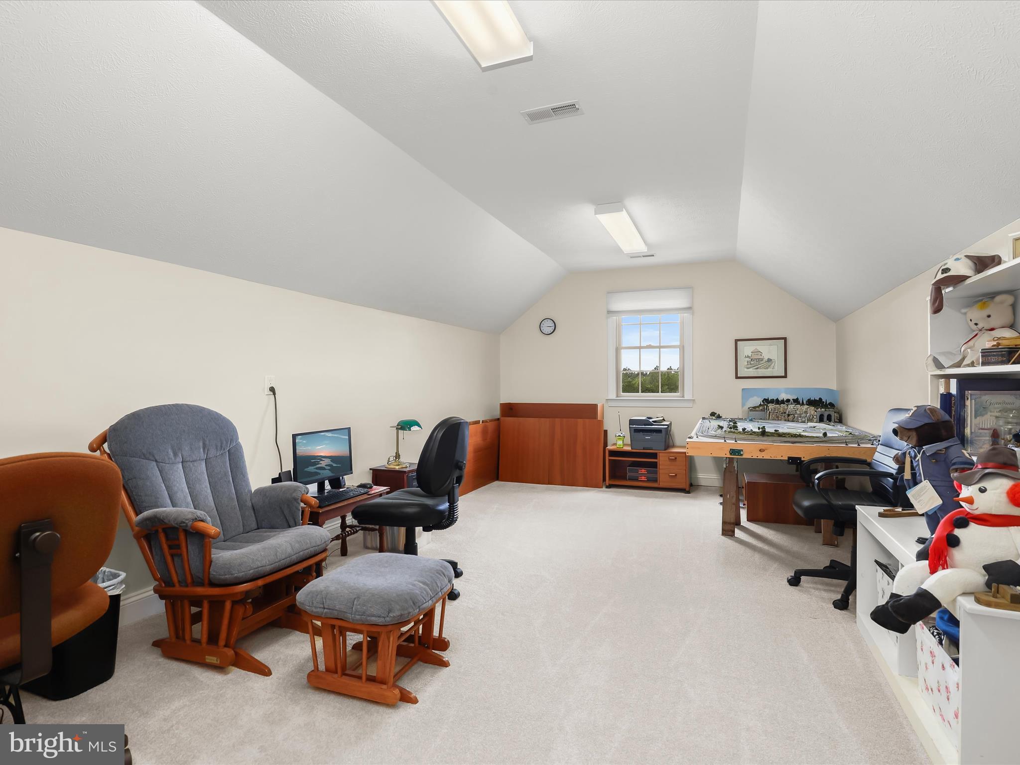 3659 Hyser Road Taneytown, MD 21787 - Photo 48 of 128 Bonus Room off the Primary Bedroom Suite