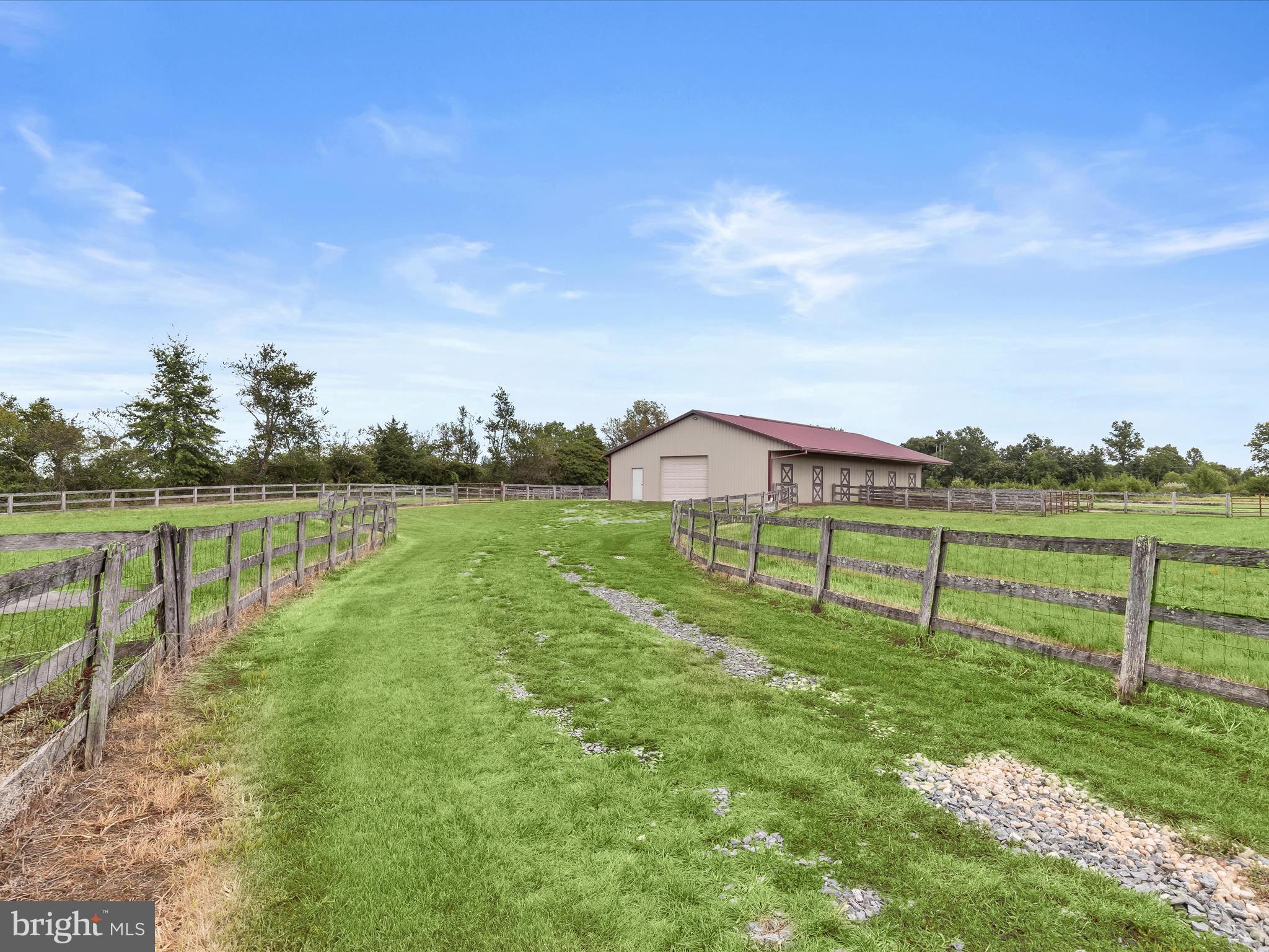3659 Hyser Road Taneytown, MD 21787 - Photo 98 of 128 Driveway to Barn