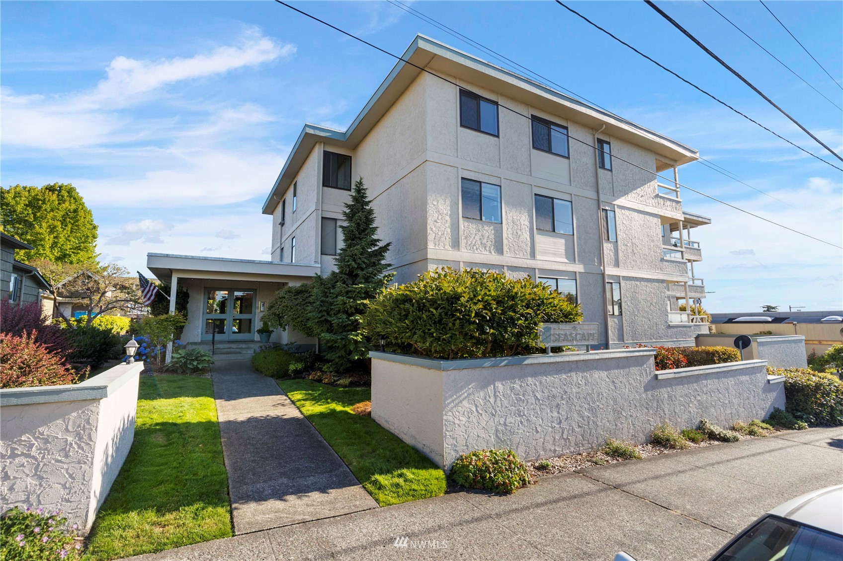 626 Main Street, Unit 2 Edmonds, WA 98020 - Photo 2 of 37 Gallery Image 2
