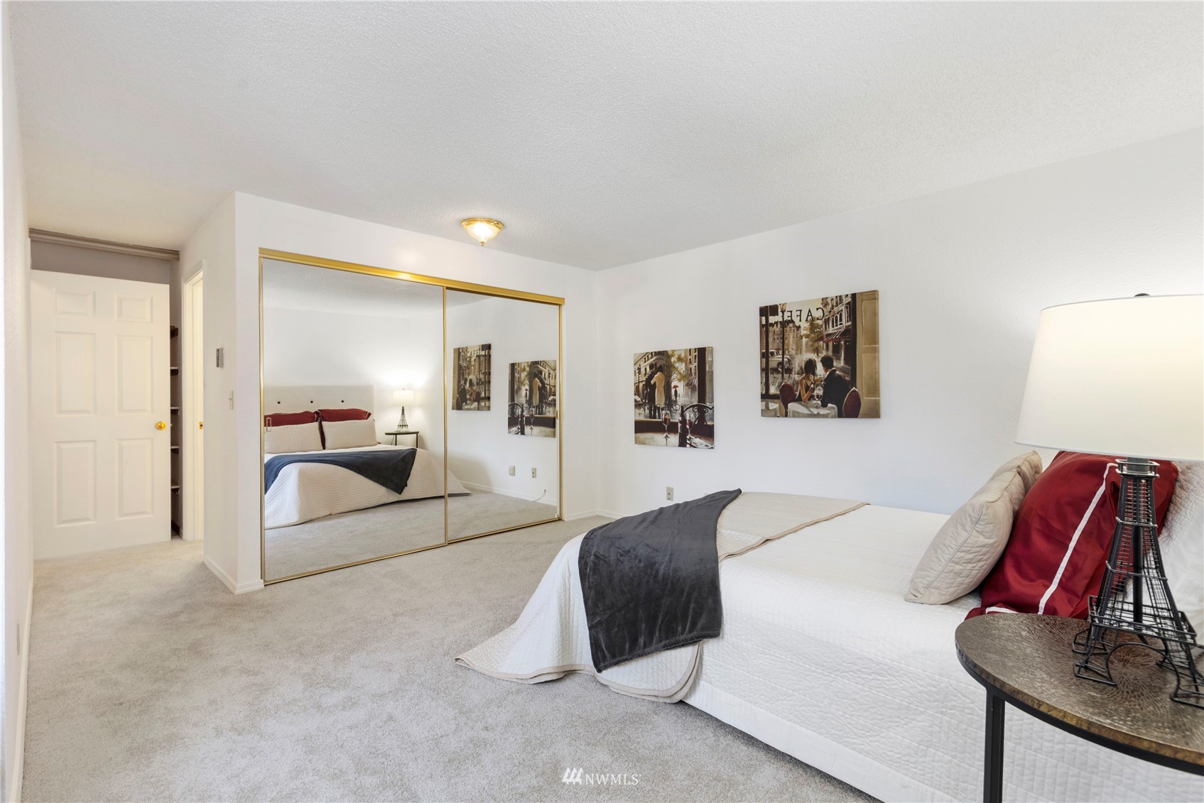 626 Main Street, Unit 2 Edmonds, WA 98020 - Photo 23 of 37 Gallery Image 23
