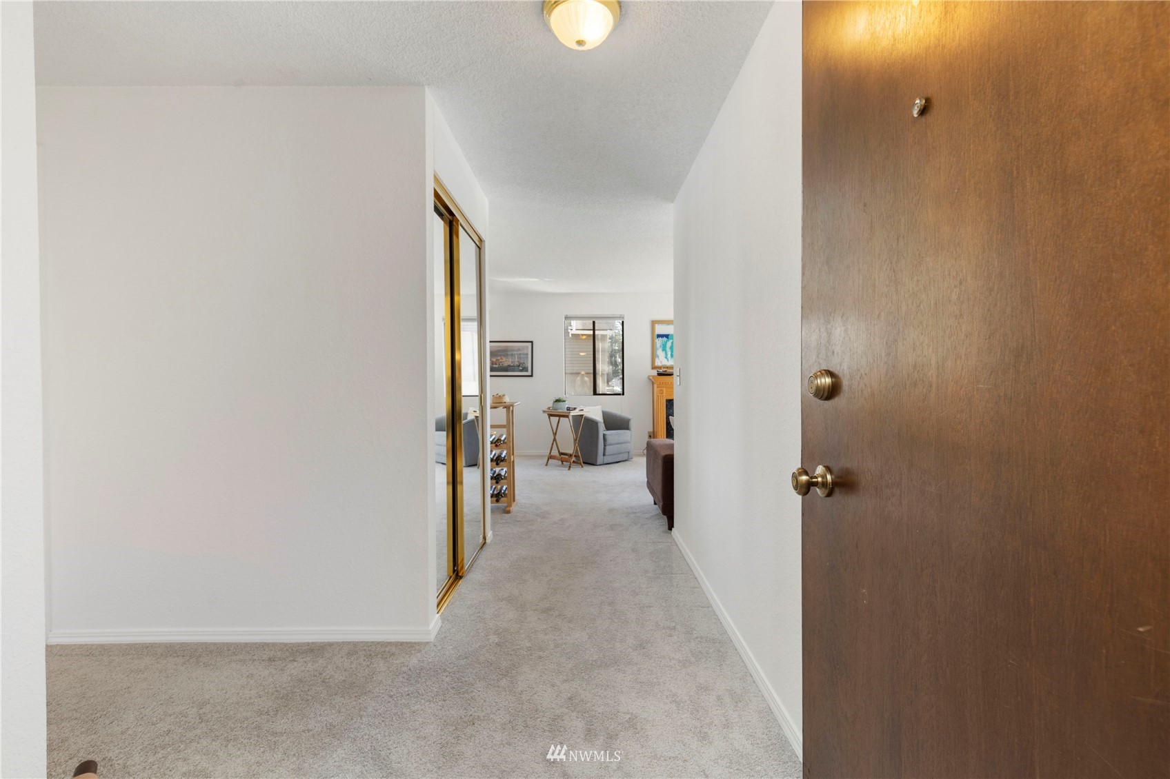 626 Main Street, Unit 2 Edmonds, WA 98020 - Photo 6 of 37 Gallery Image 6