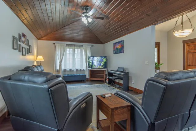 $549,900 | 31838 Blue Ridge Drive, Breezy Point, MN 56472