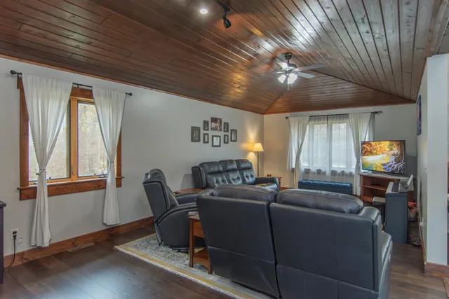 $549,900 | 31838 Blue Ridge Drive, Breezy Point, MN 56472