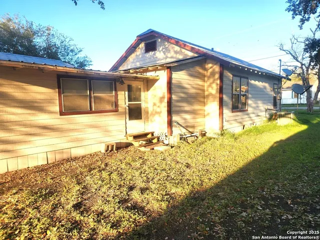 $129,900 | 303 North Milam Street, Pettus, TX 78146