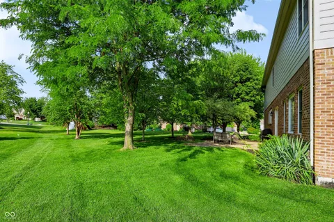 $735,000 | 8765 Lily Court, Zionsville, IN 46077