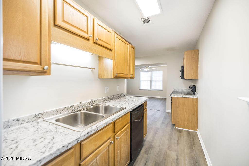 204 Spring Creek Drive Perry, GA 31069 - Photo 11 of 33 204 Spring Creek Dr 11
