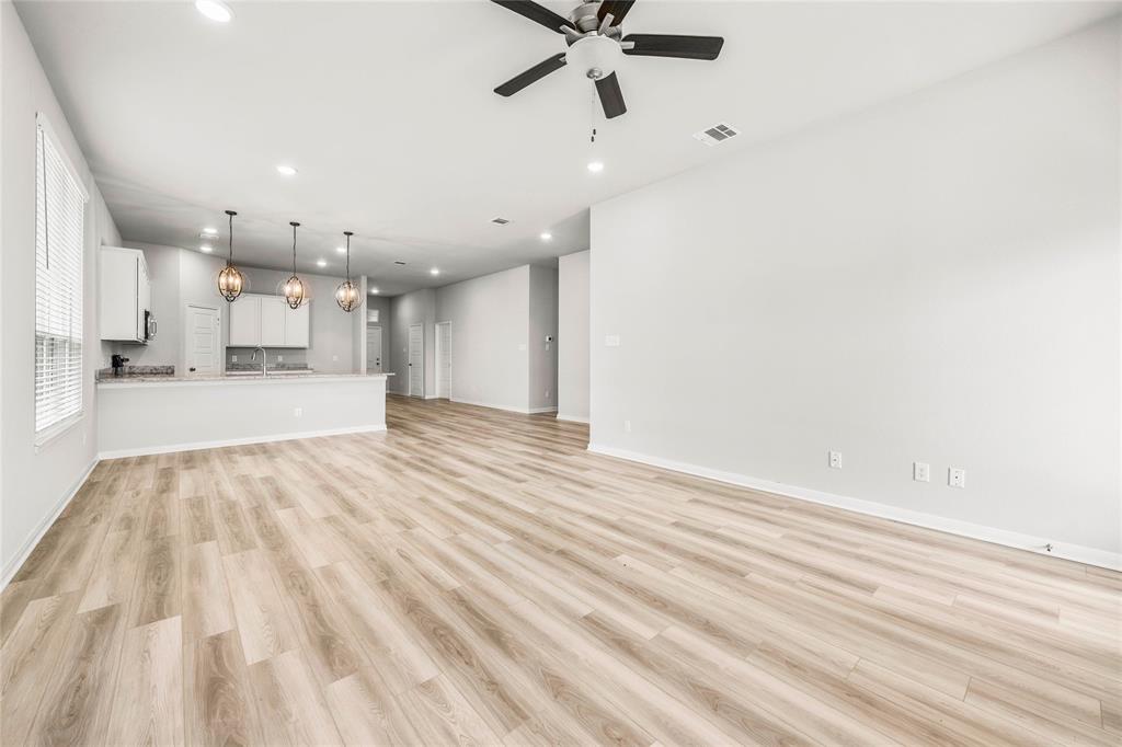 4020 Centerfire Road Waco, TX 76705 - Photo 7 of 36