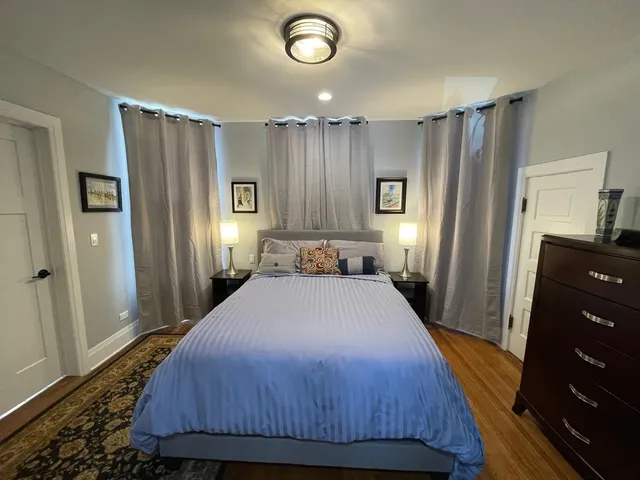 $3,395 | 433 Wisconsin Avenue, Unit 1, Oak Park, IL 60302