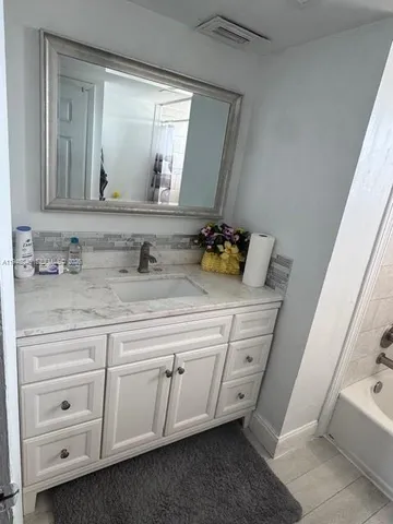 $1,750 | 1075 Northeast Miami Gardens Drive, Unit 706, Miami, FL 33179