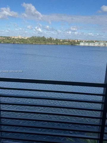 $1,750 | 1075 Northeast Miami Gardens Drive, Unit 706, Miami, FL 33179