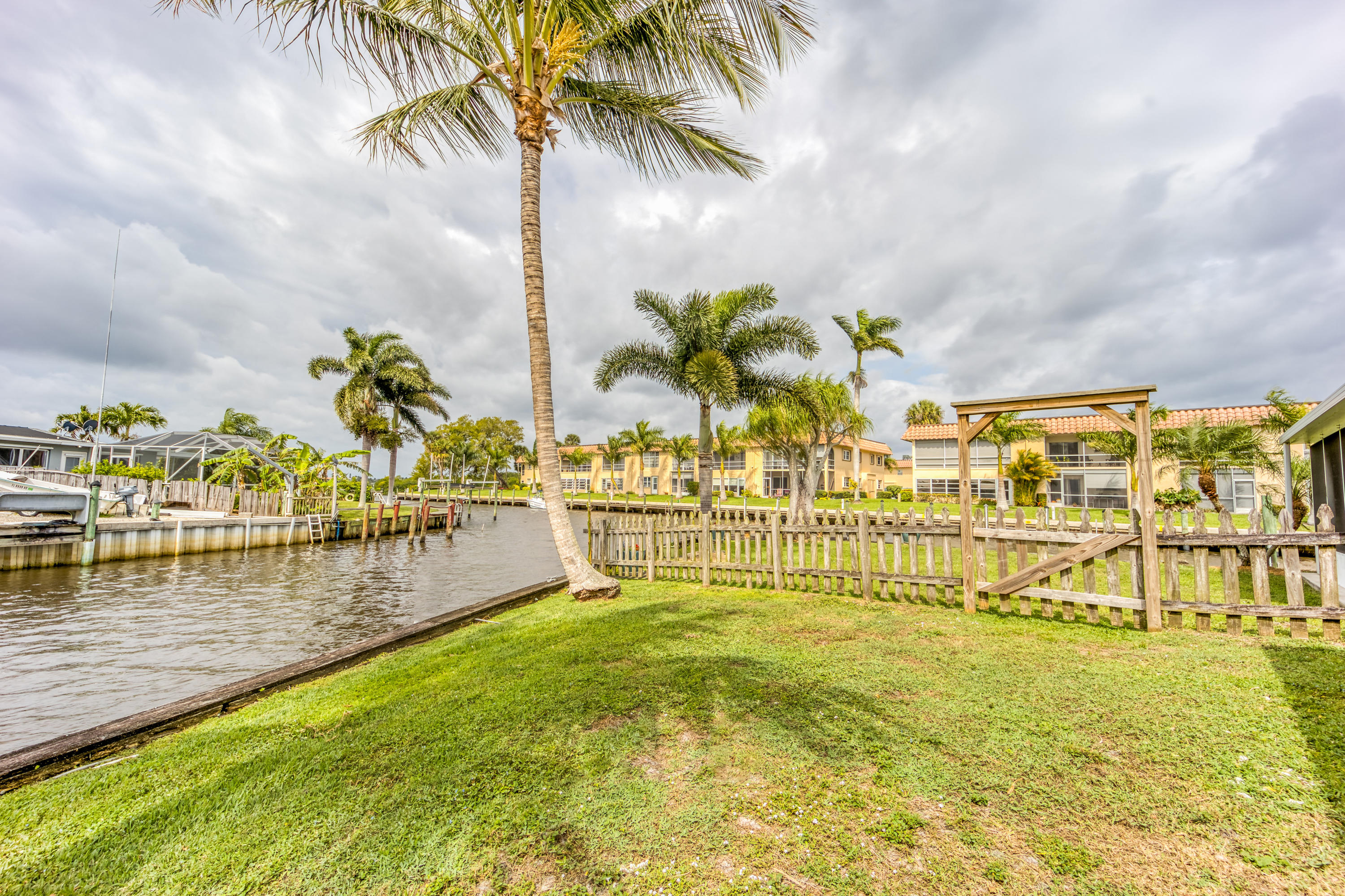 2406 Southwest Hideaway Lane Stuart, FL 34994 - Photo 36 of 39 2106 SW Hideaway Place-30