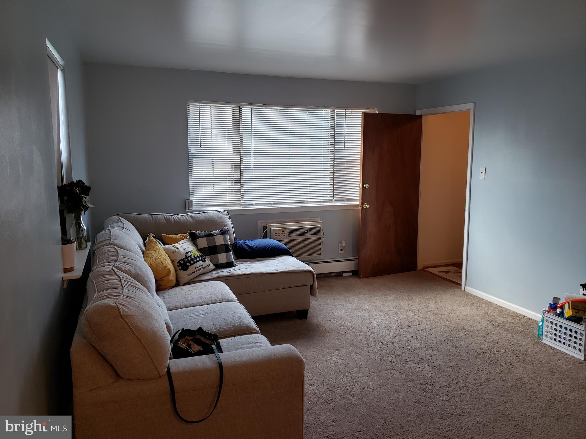 9 Thomas Road Aston, PA 19014 - Photo 4 of 15