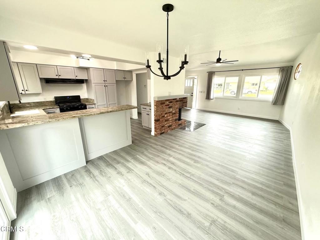 368 Garfield Rondo Ventura, CA 93003 - Photo 4 of 19