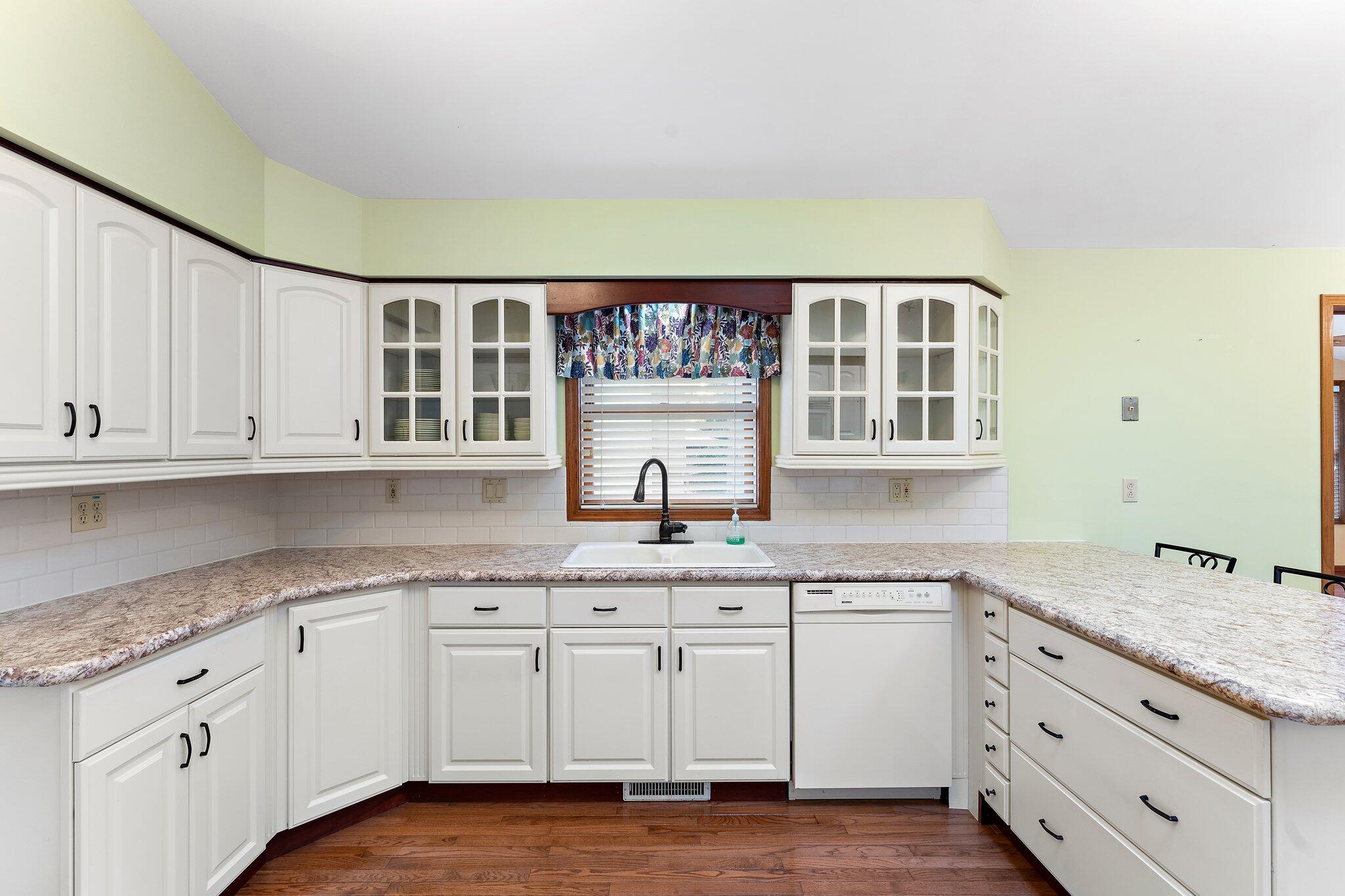 1094 Shoreline Road Crown Point, IN 46307 - Photo 11 of 42 2048x1365