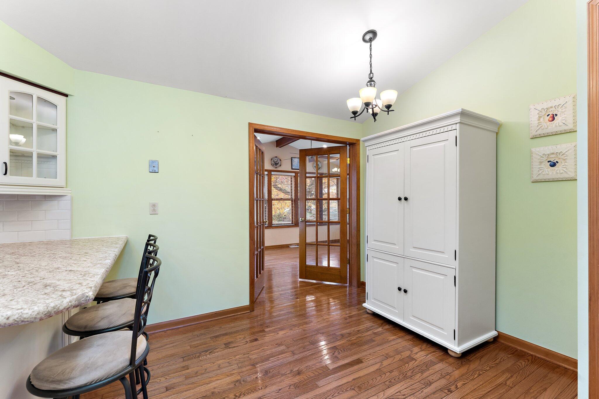 1094 Shoreline Road Crown Point, IN 46307 - Photo 14 of 42 2048x1365