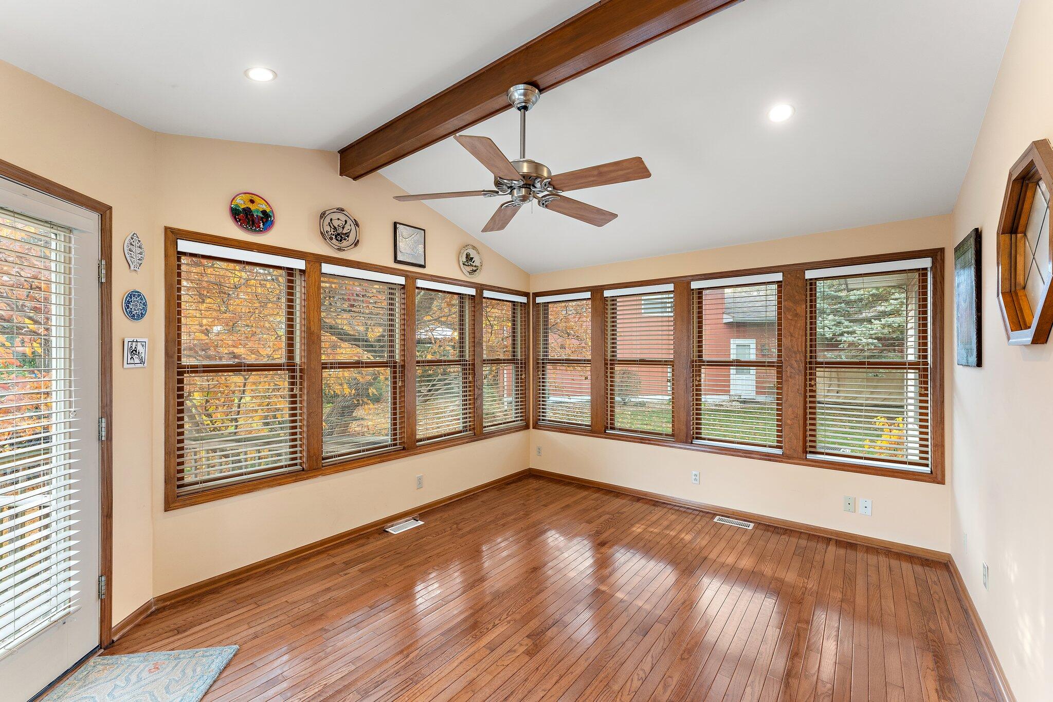 1094 Shoreline Road Crown Point, IN 46307 - Photo 15 of 42 2048x1365