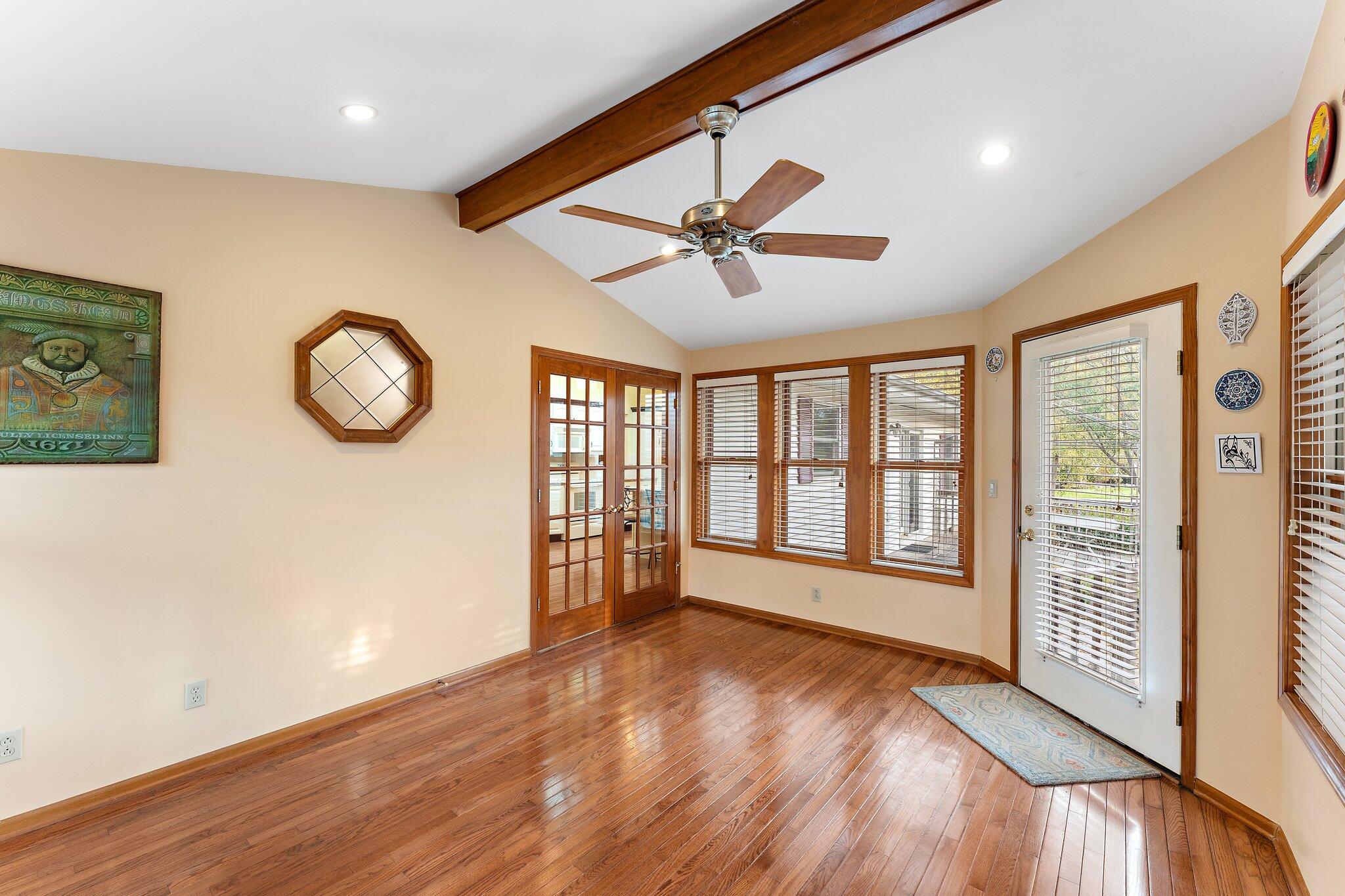 1094 Shoreline Road Crown Point, IN 46307 - Photo 16 of 42 2048x1365