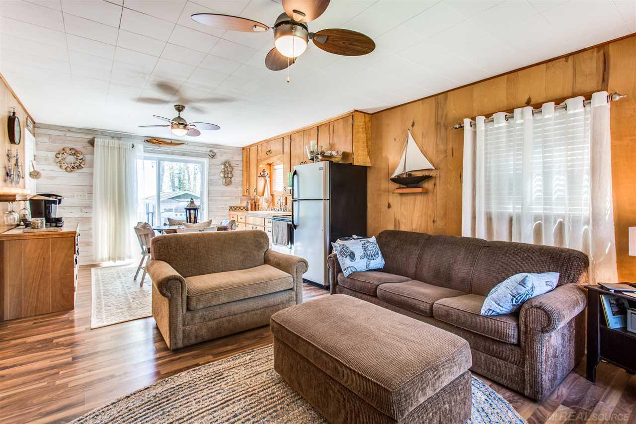 3967 South Lake Shore Road Harbor Beach, MI 48441 - Photo 20 of 43 31380815-19.JPG