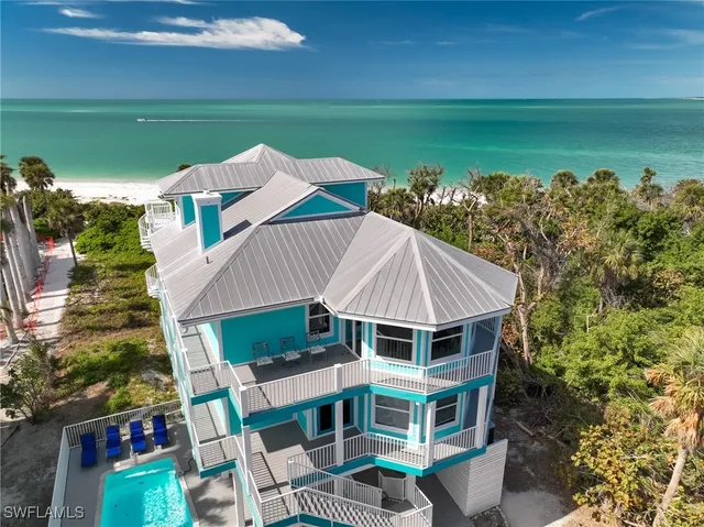 a view of a lake from a yard