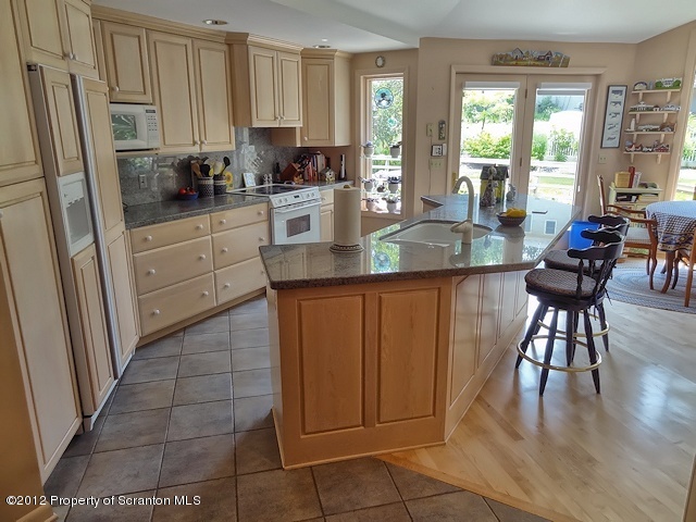 1007 Sleepy Hollow Road Clarks Summit, PA 18411 - Photo 9 of 31 Gallery Image 9