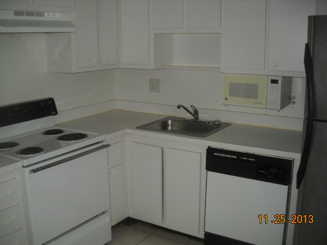 22521 Southwest 66th Avenue, Unit 215 Boca Raton, FL 33428 - Photo 4 of 8 DSCN0226