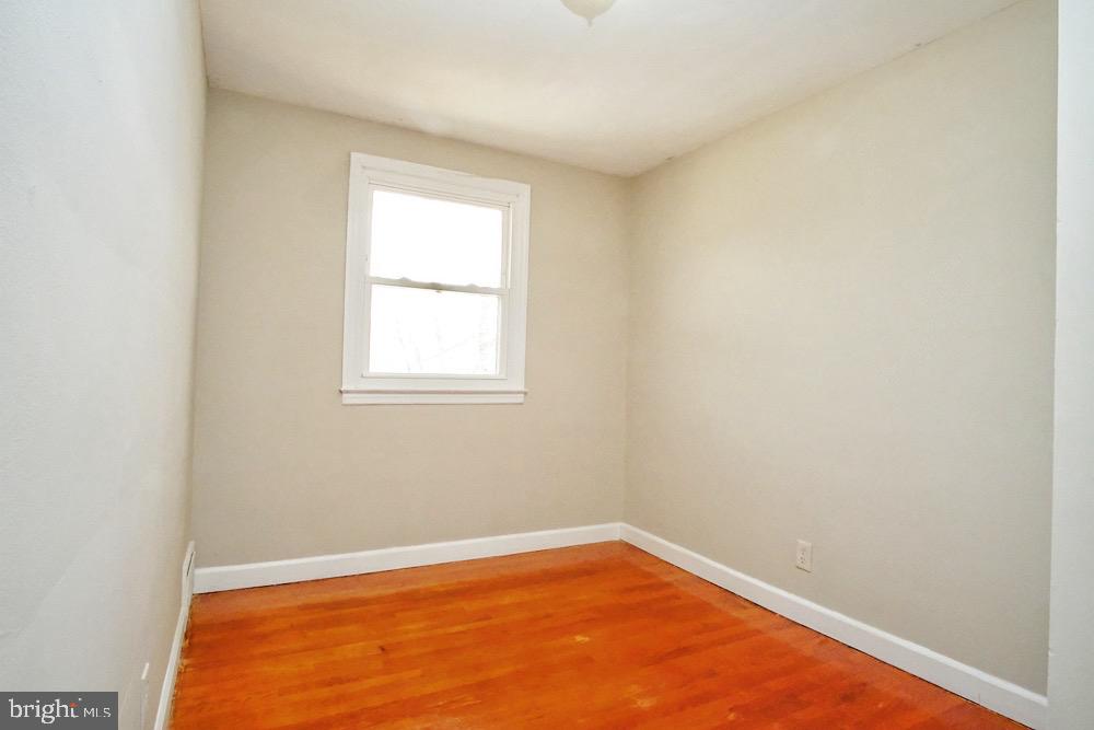 1700 Heathfield Road Baltimore, MD 21239 - Photo 7 of 13